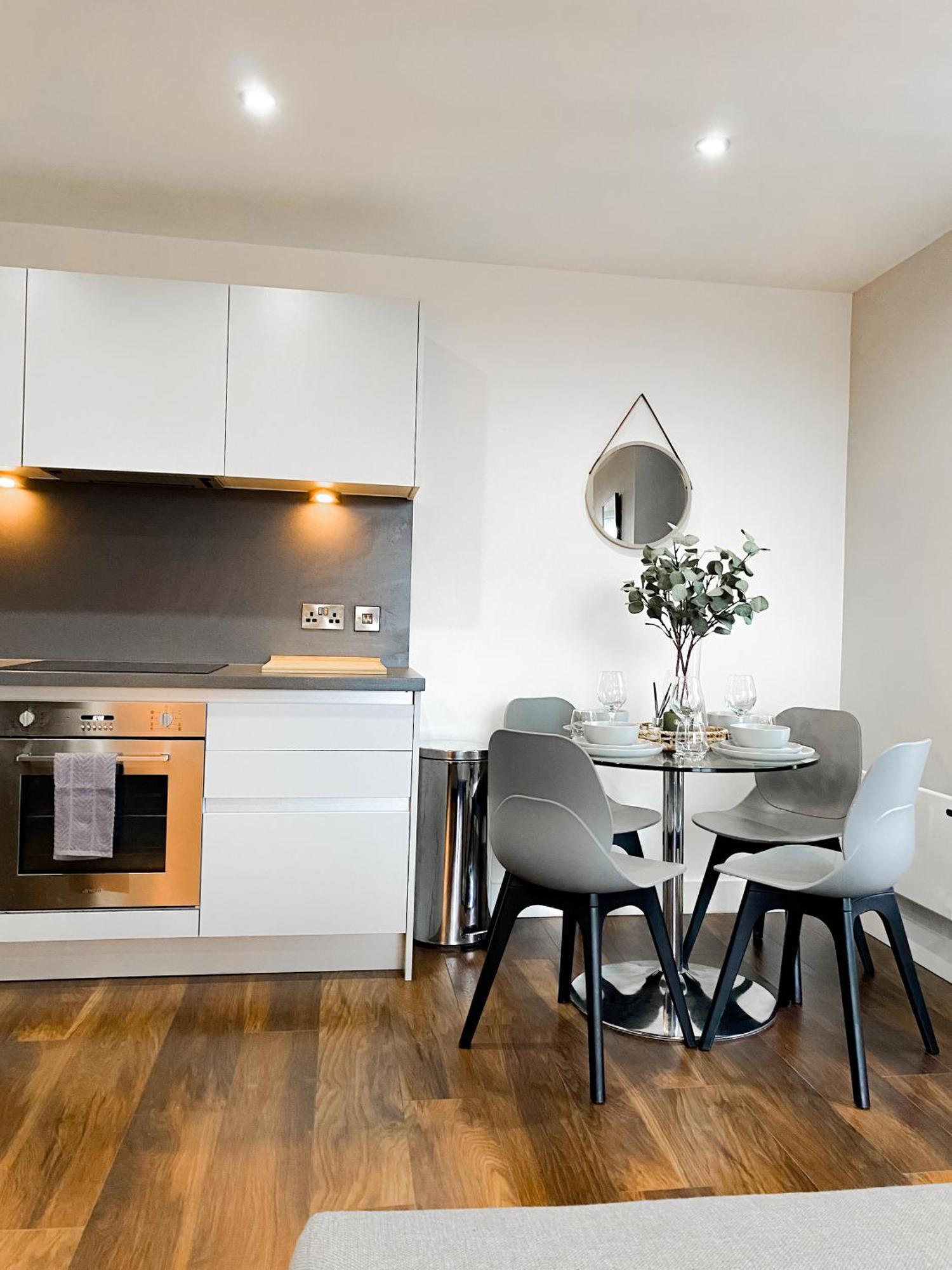 The Panda - Modern 2 Bedroom Apt In Manchester City Centre Экстерьер фото