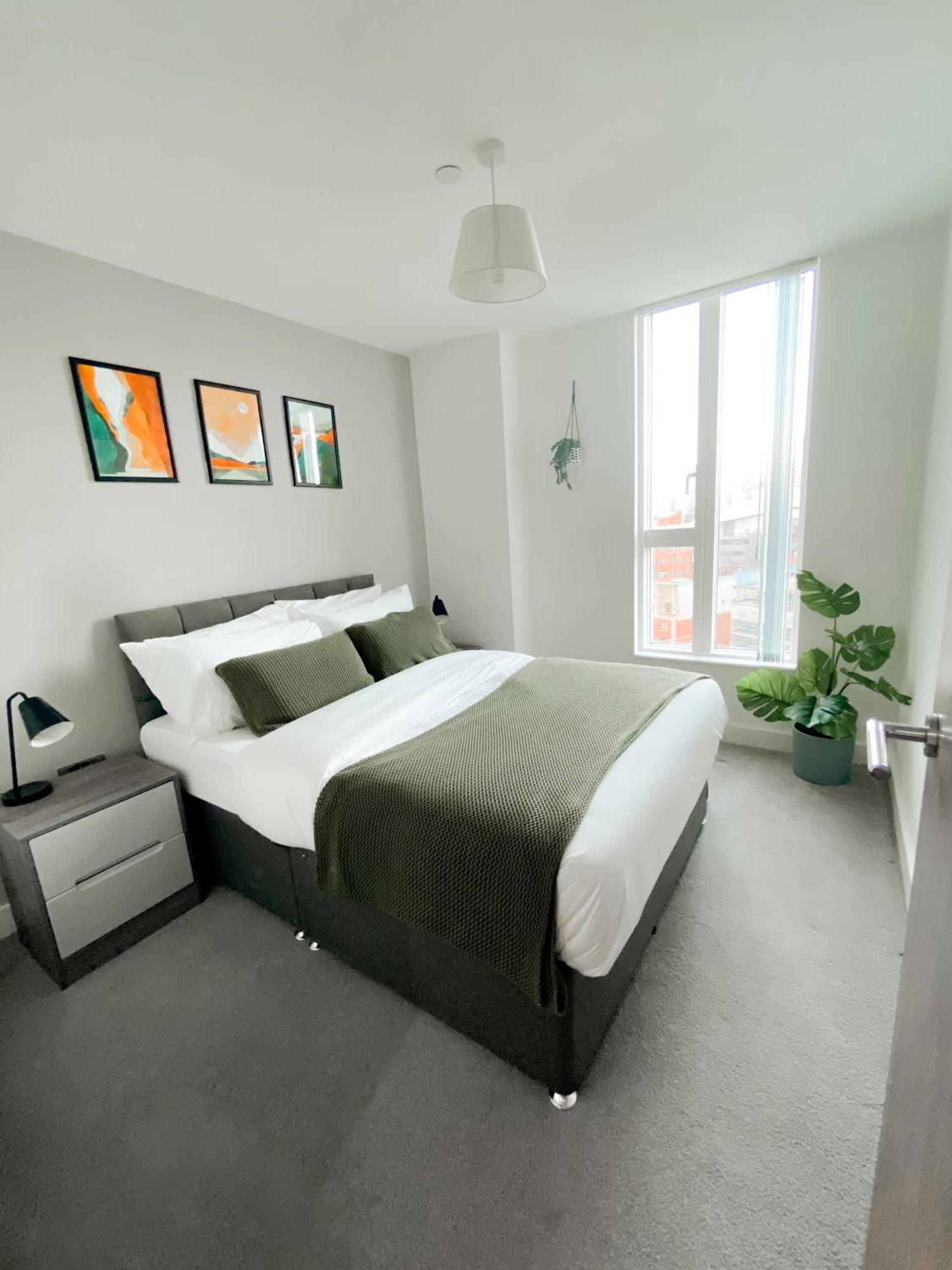 The Panda - Modern 2 Bedroom Apt In Manchester City Centre Экстерьер фото